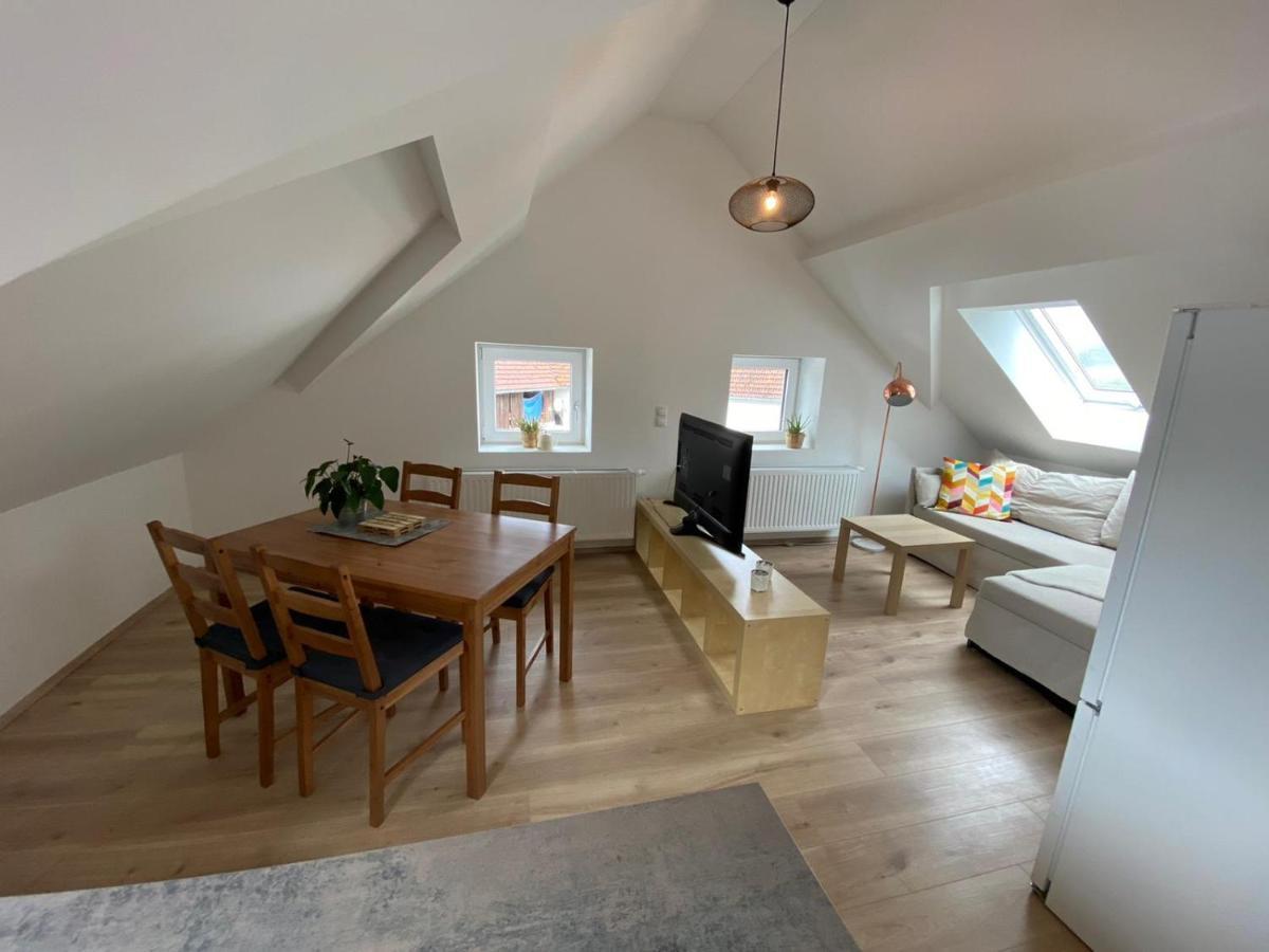 Helle 2 Zi. Wohnung Naehe Flughafen Muenchen Haimhausen  Buitenkant foto